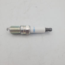 Load image into Gallery viewer, AC Delco Spark Plug 41-993
